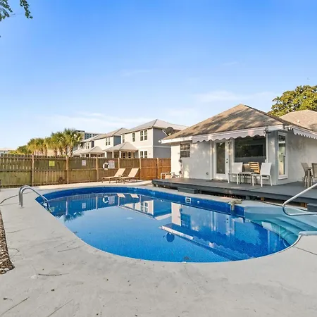 Beach House - Barefoot House By Panhandle Getaways